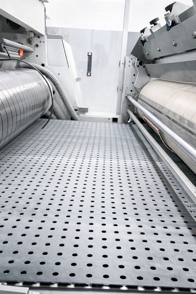 konveyör bant sistemleri
vakum teknolojisi bant
ambalaj makineleri ekipmanları
kutu üretim makineleri
asetat pencere uygulaması
endüstriyel bant çözümleri
üretim hattı konveyör sistemi
kaymaz yüzey bant